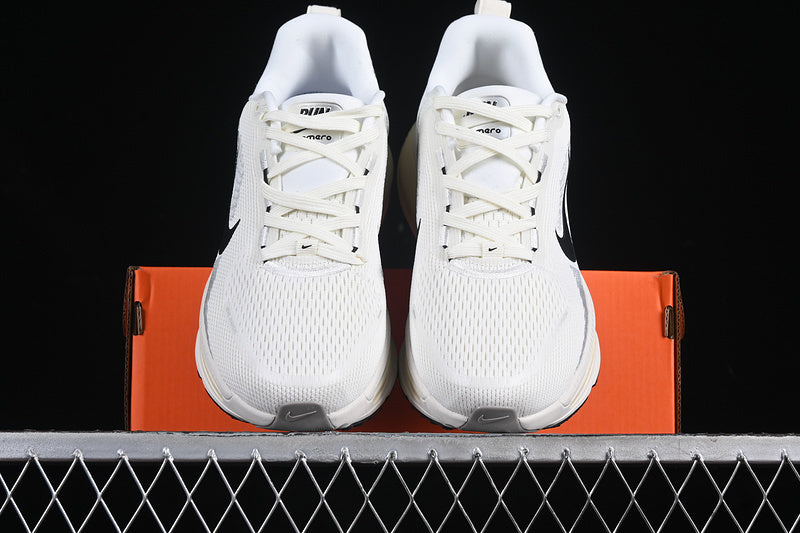 NikeUnisex Vomero 18 - Summit White
