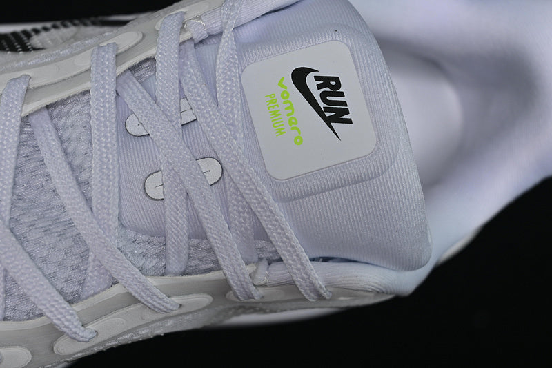 NikeUnisez Vomero Premium - Barely Volt