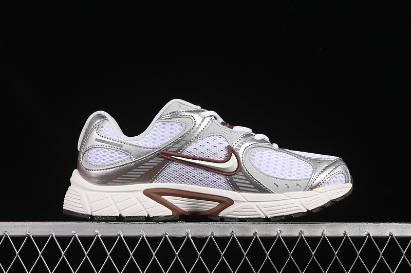 NikeUnisex V5 RNR - Sail Fauna Brown