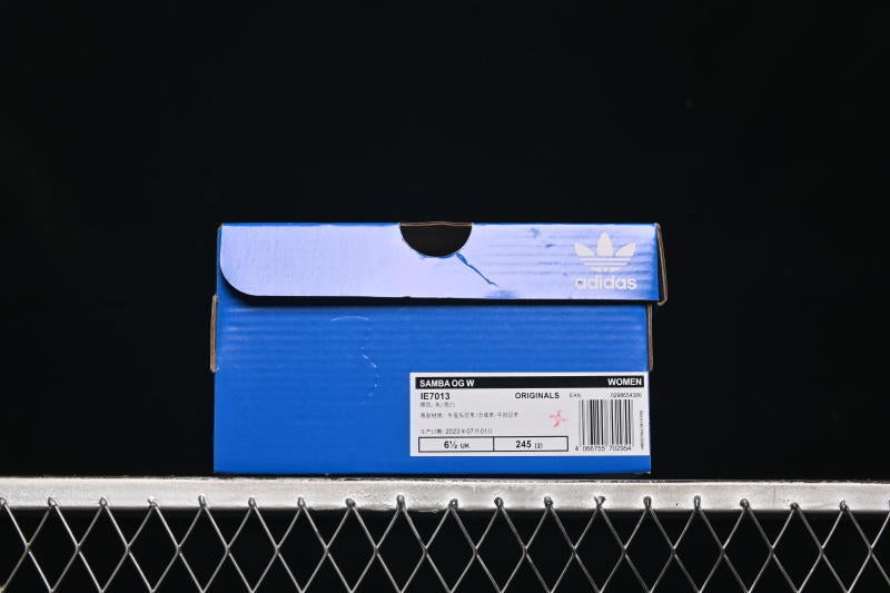 adidasUnisex Samba OG - Aluminum Gum