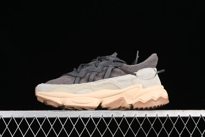 adidasUnisex Ozweego - Charcoal Sand