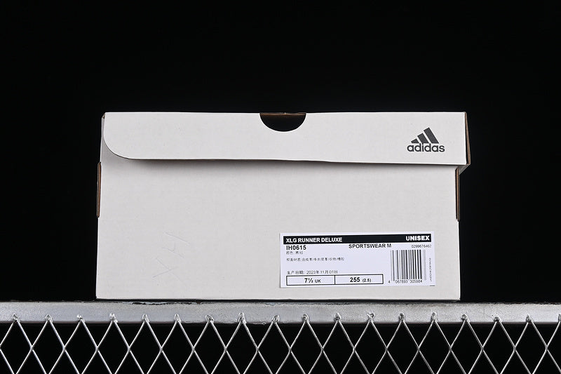 adidasUnisex Vento XLG Deluxe - Black Silver Red