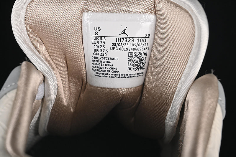 Air Jordan 1 AJ1 Low - Sail Soft Pearl