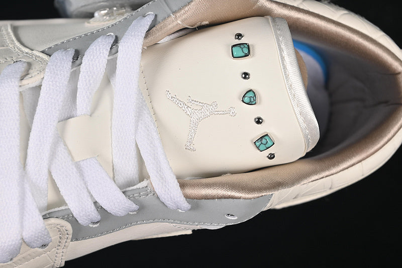 Air Jordan 1 AJ1 Low - Sail Soft Pearl