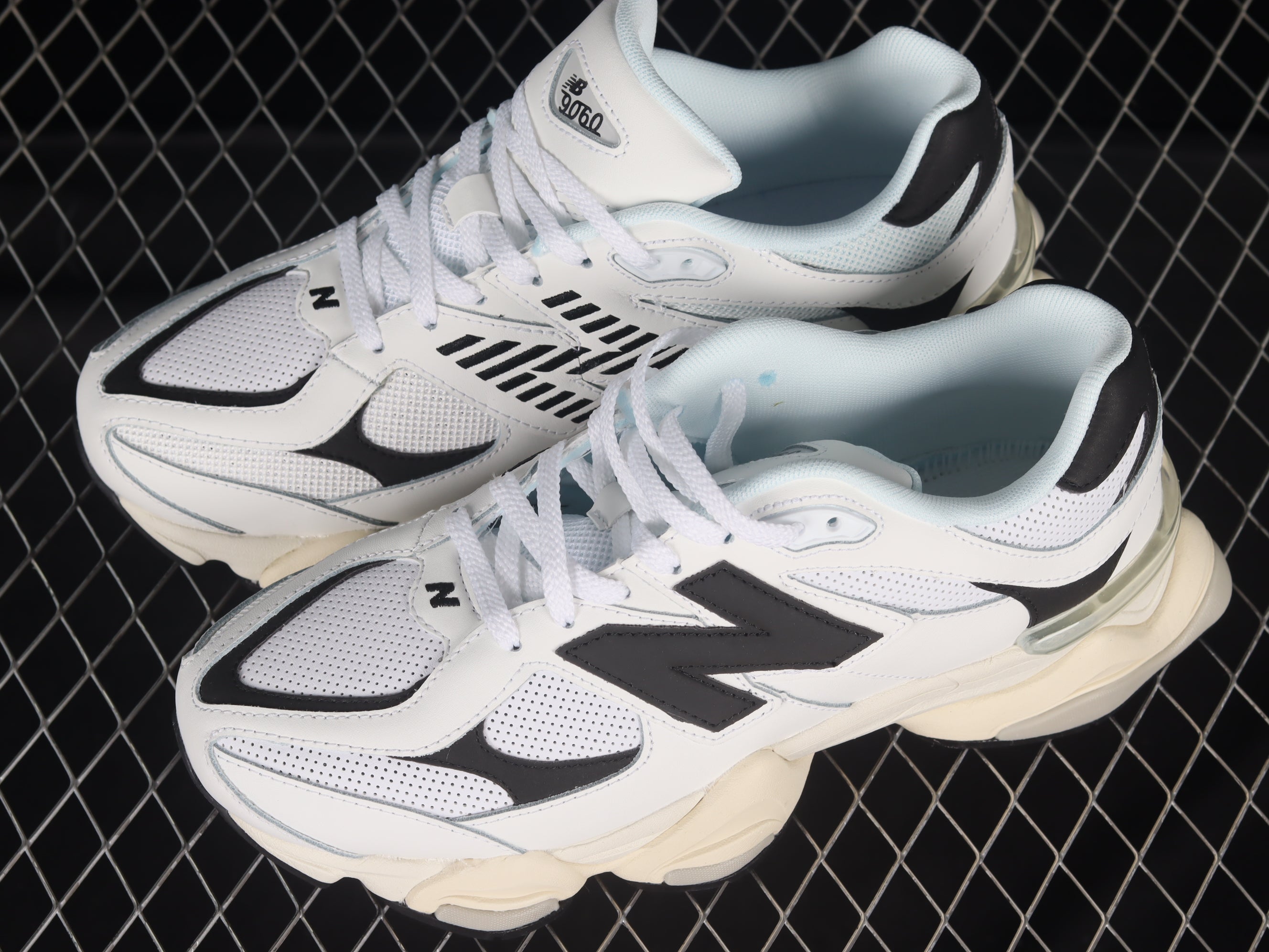 New Balance 9060 - White/Black