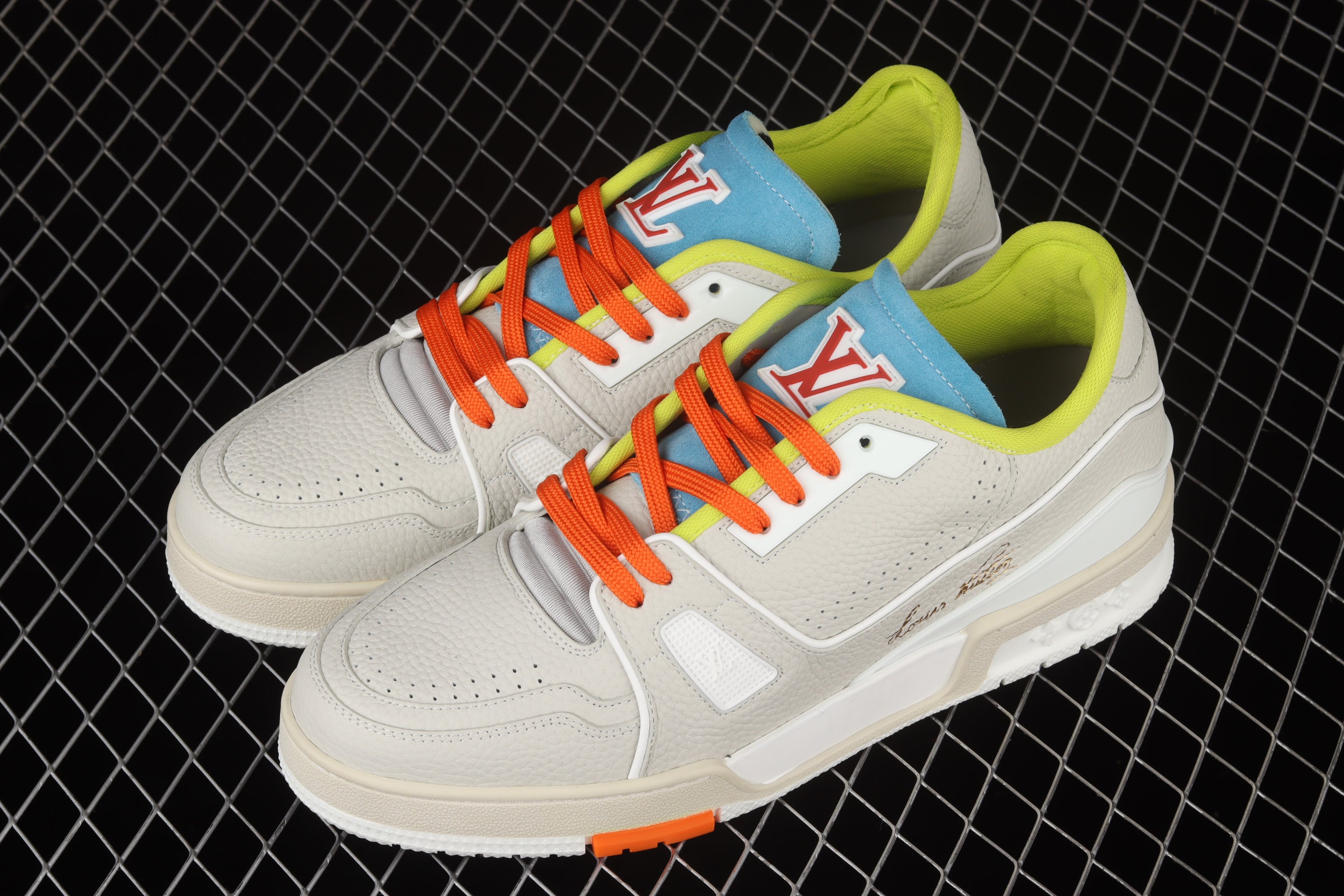 LouisVuttion Trainer - Multi