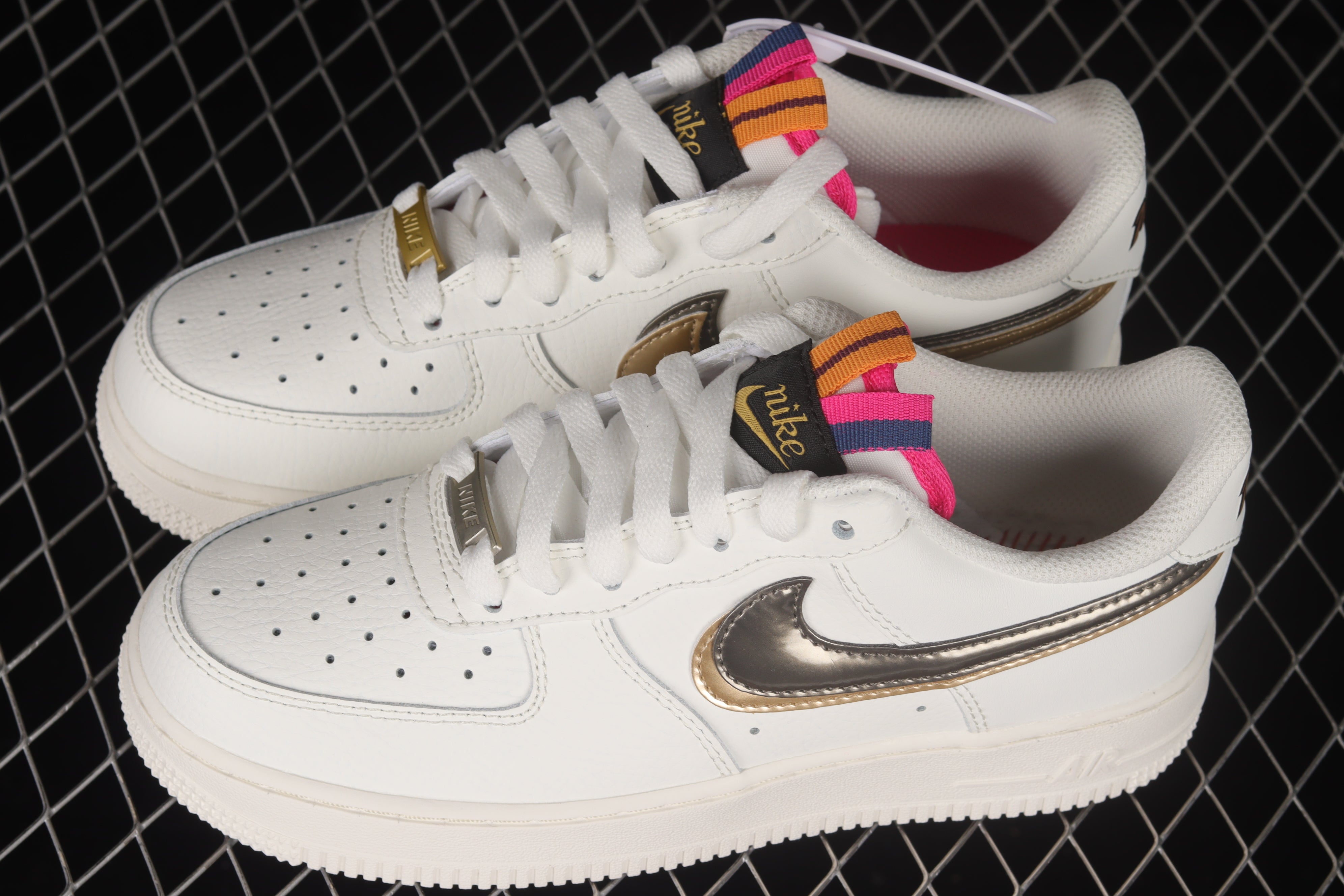 NikeMens Air force 1 AF1 Low Double Swoosh - Silver Gold