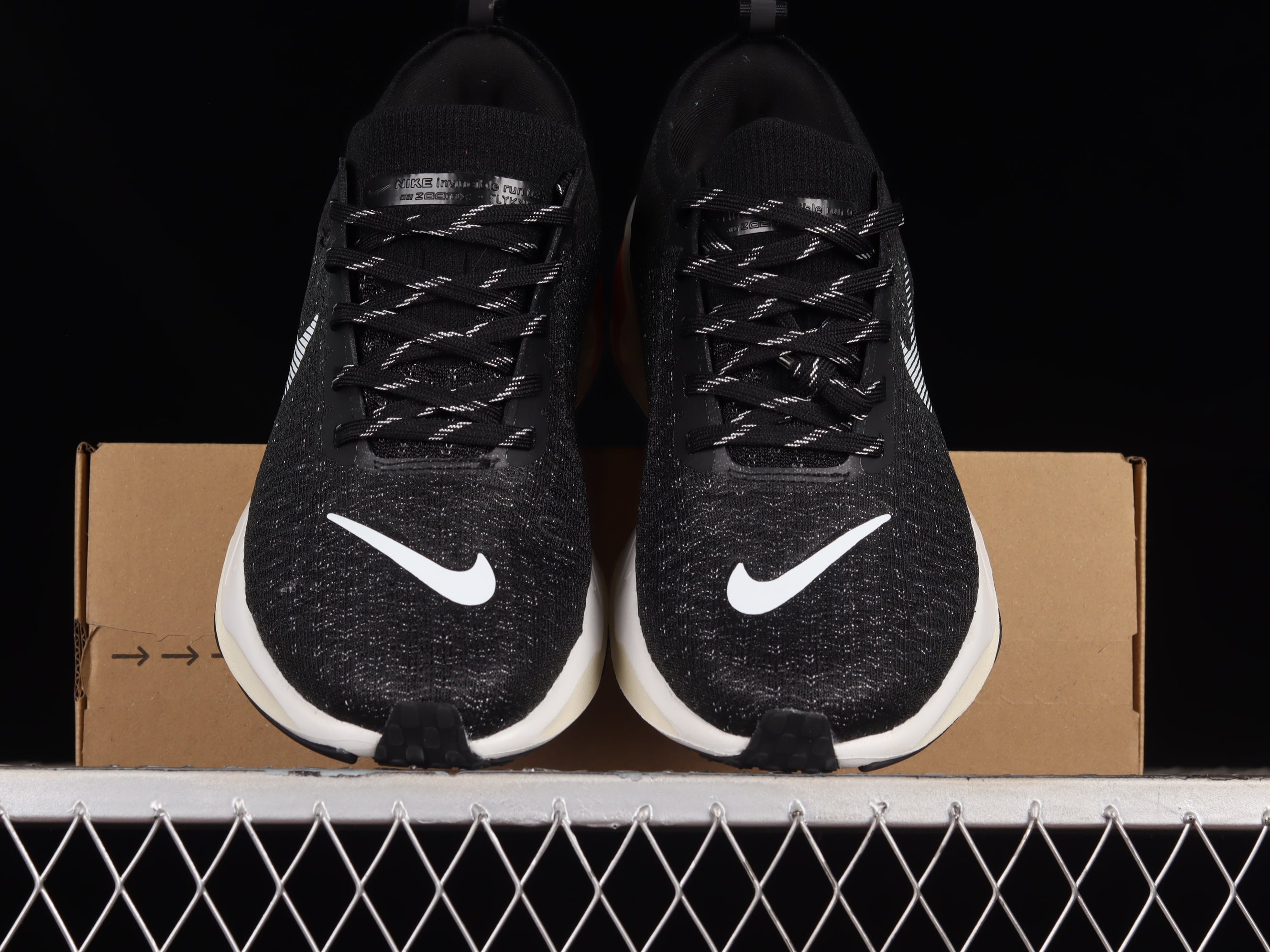 NikeMens Zoom x Invincible Run Flyknit 3 - Black