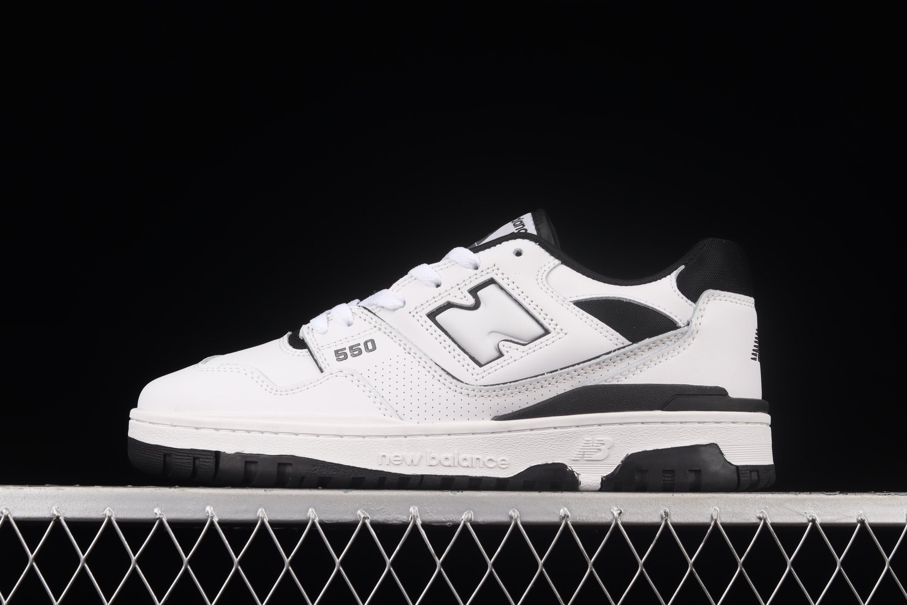 WMNS New Balance 550 - White/Black