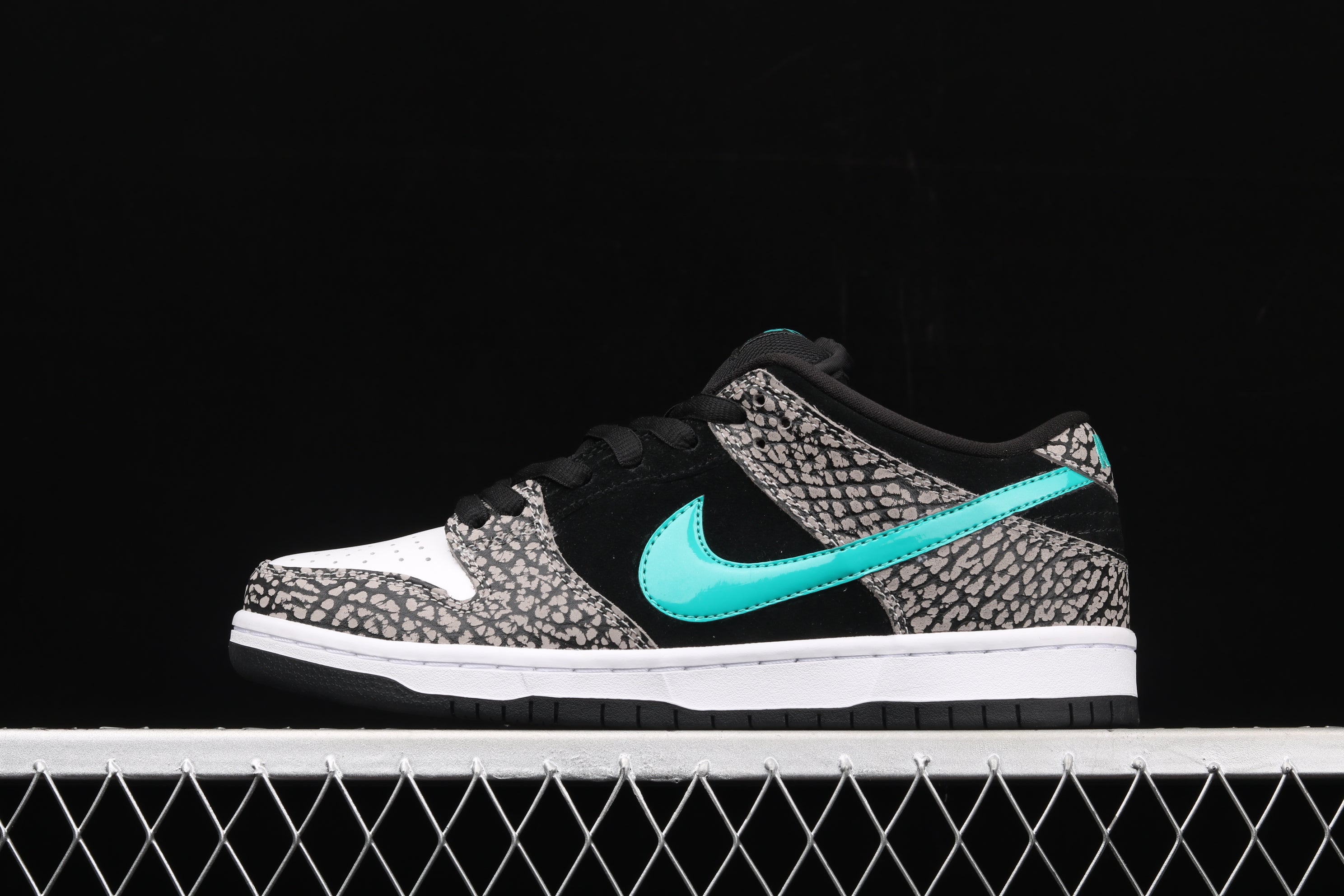 NikeSB Dunk Low Pro - Atmos Elephant