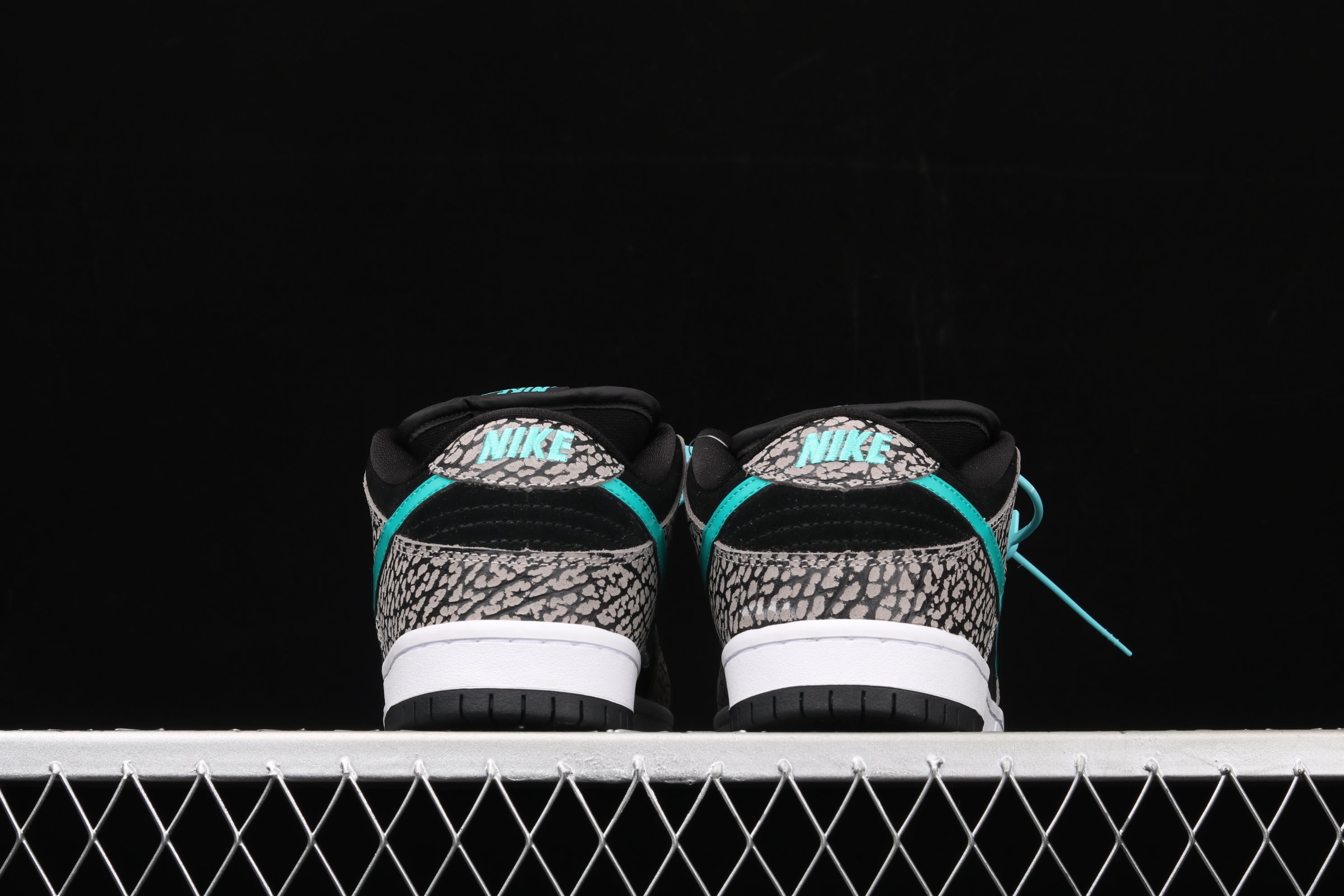 NikeSB Dunk Low Pro - Atmos Elephant