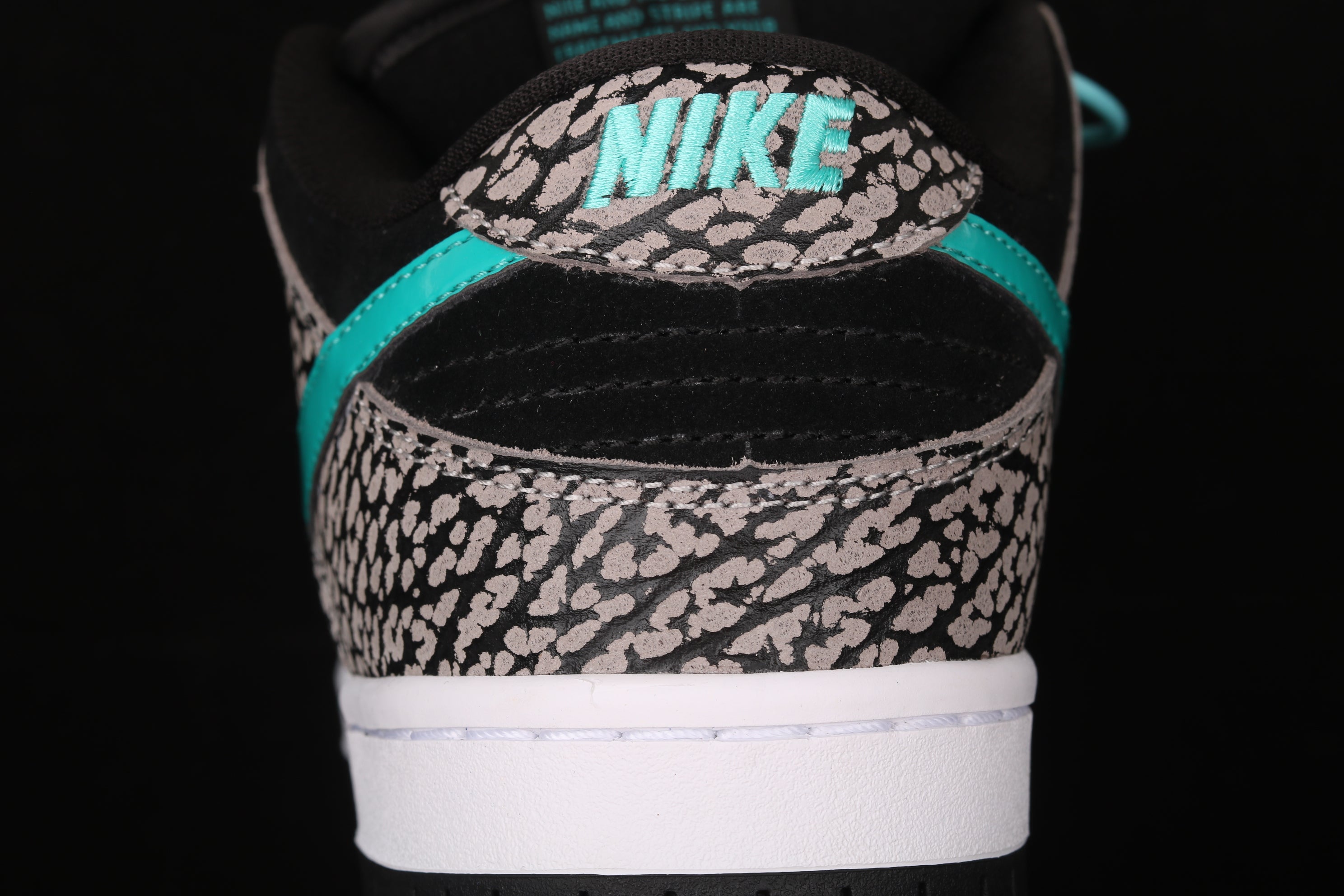 NikeSB Dunk Low Pro - Atmos Elephant