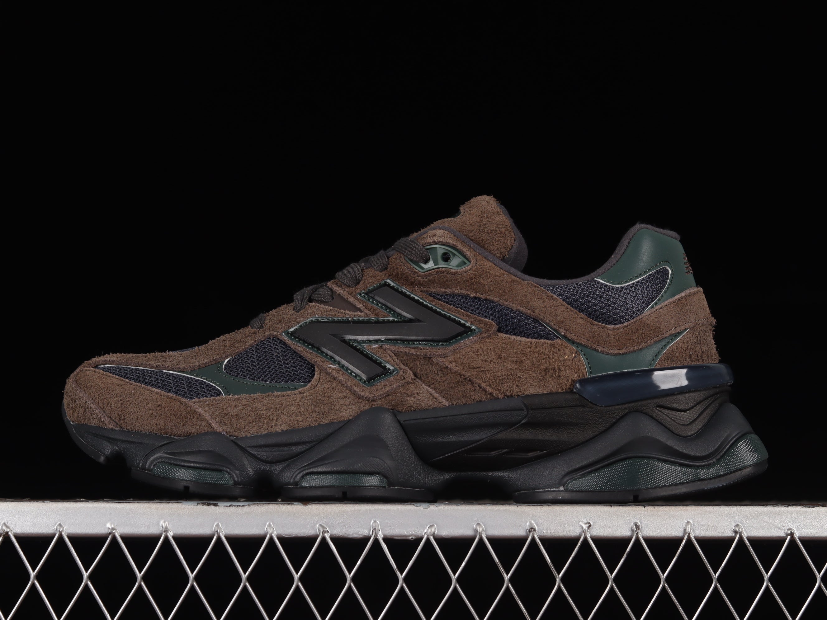 New Balance 9060 - Beef and Broccoli