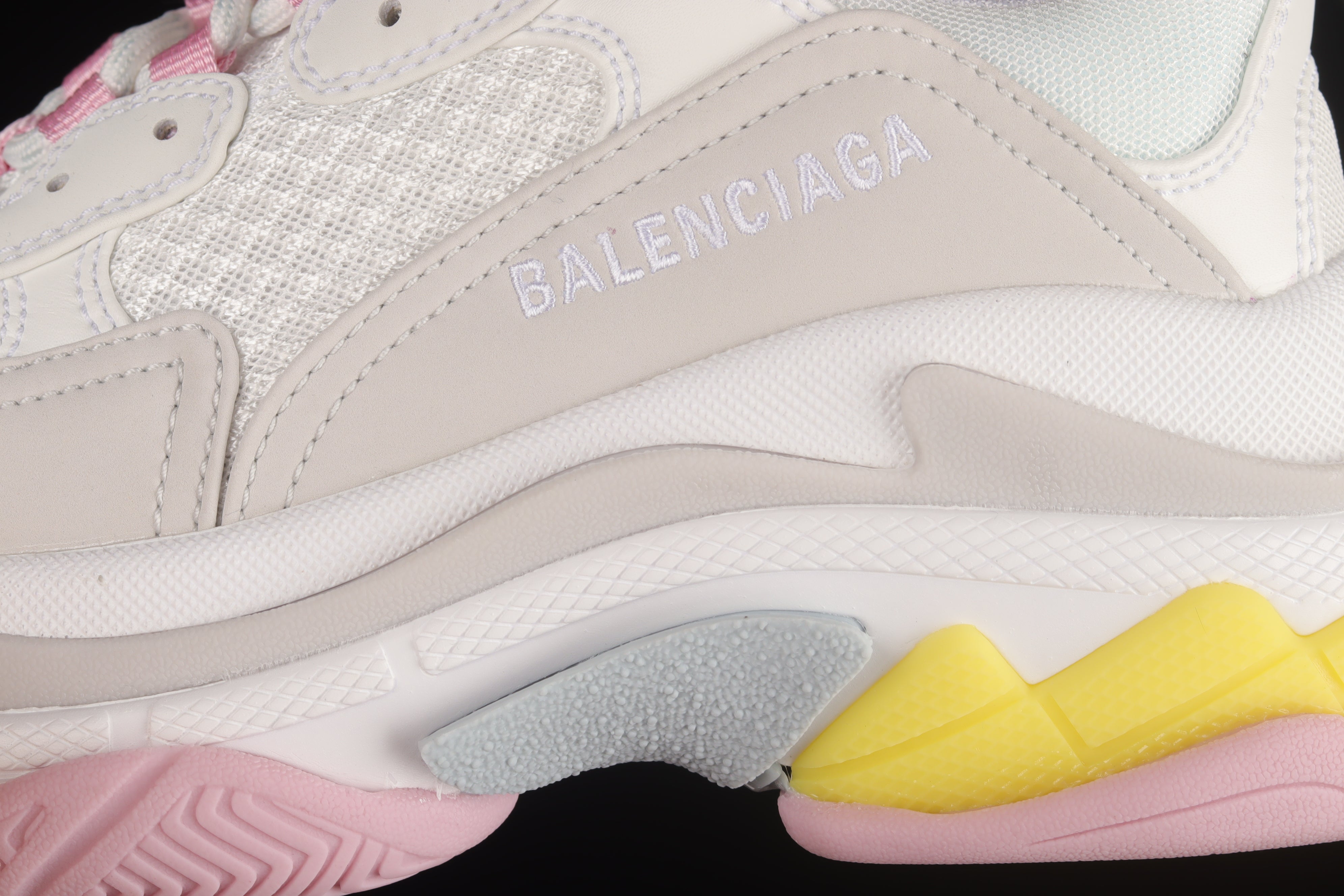 BalenciagaWMNS Triple S - White Multicolor