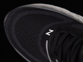 New Balance Fresh Foam x More V4 - Black