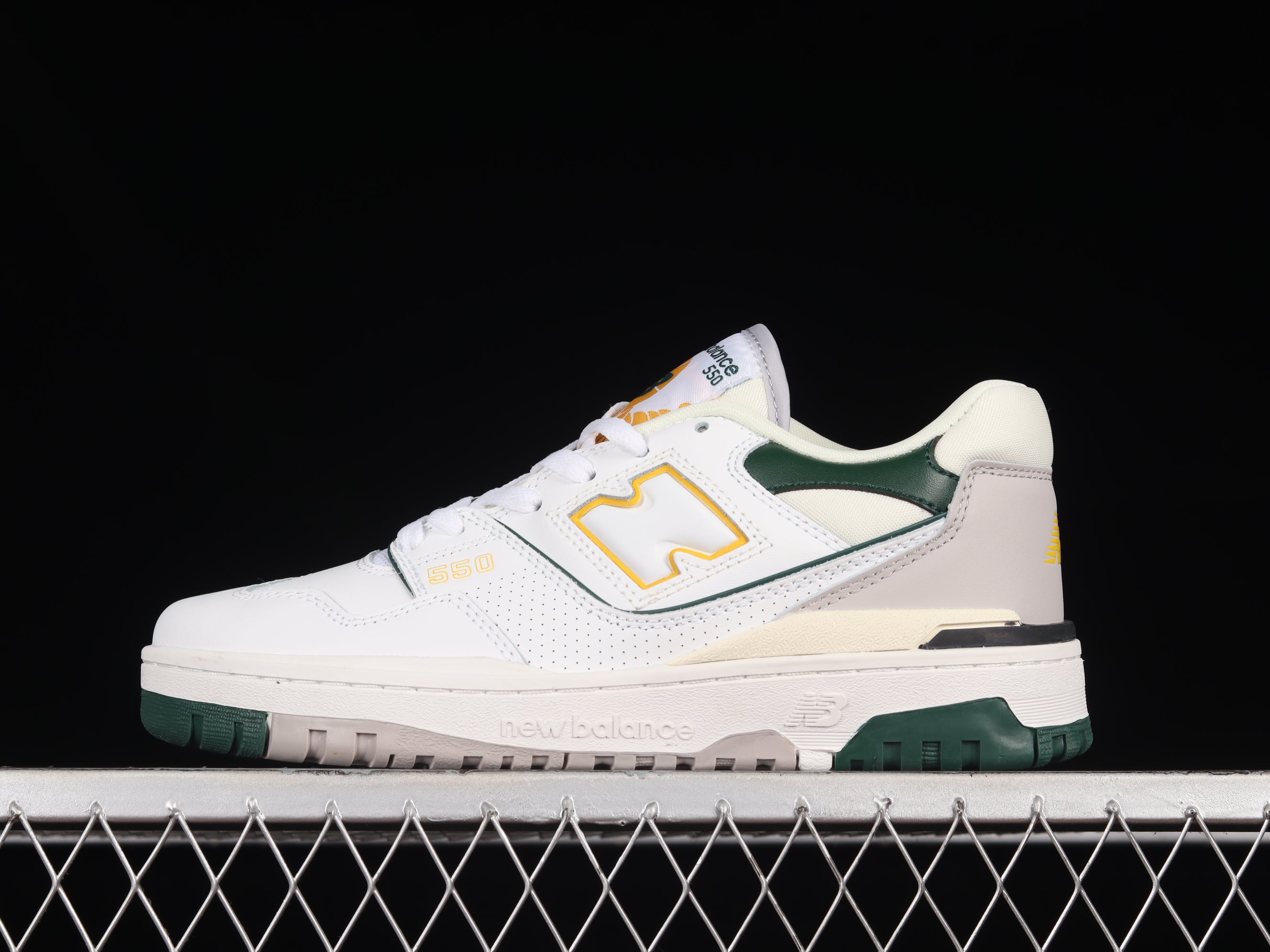 New Balance 550 Nightwatch - Green