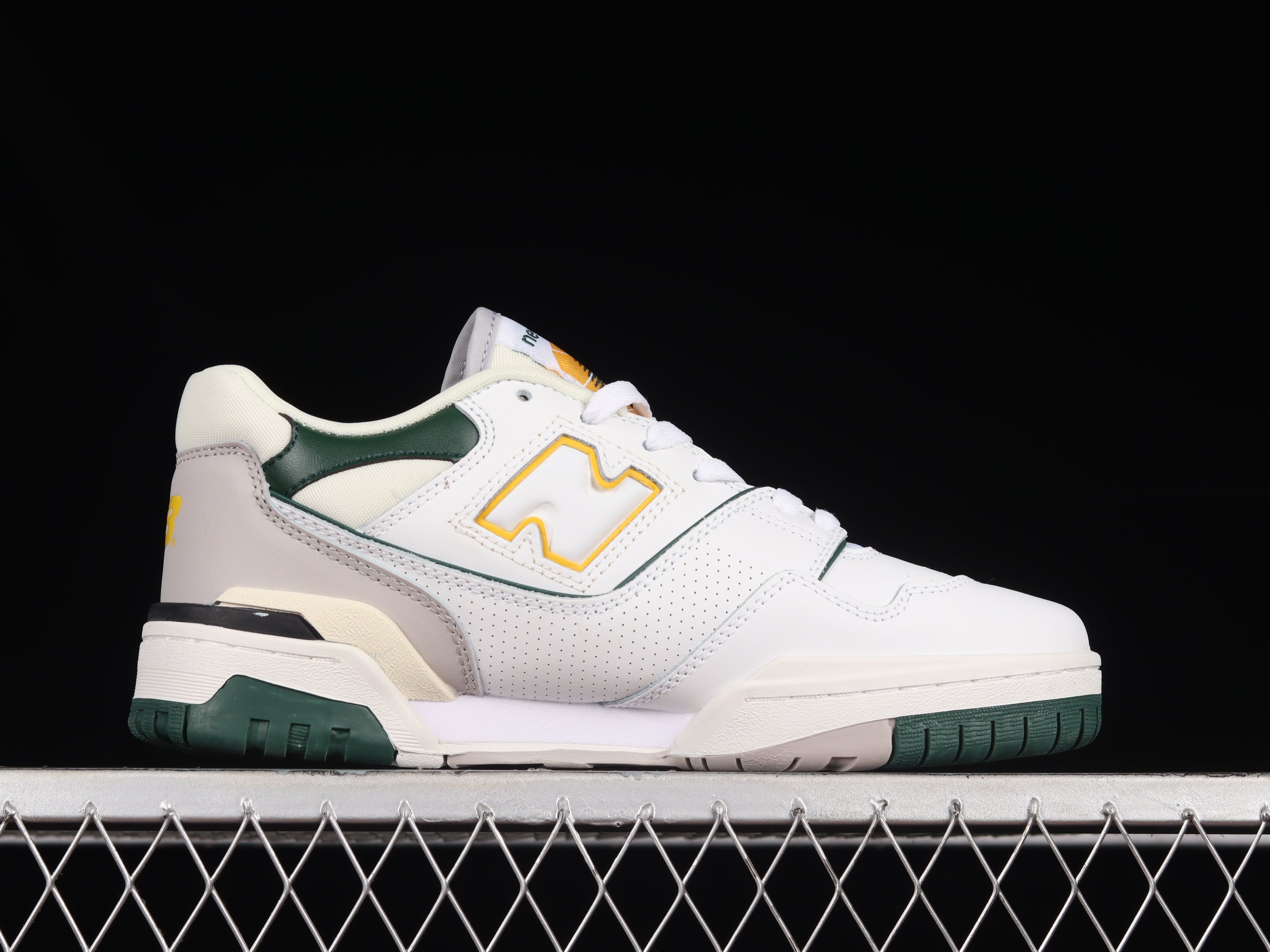 New Balance 550 Nightwatch - Green