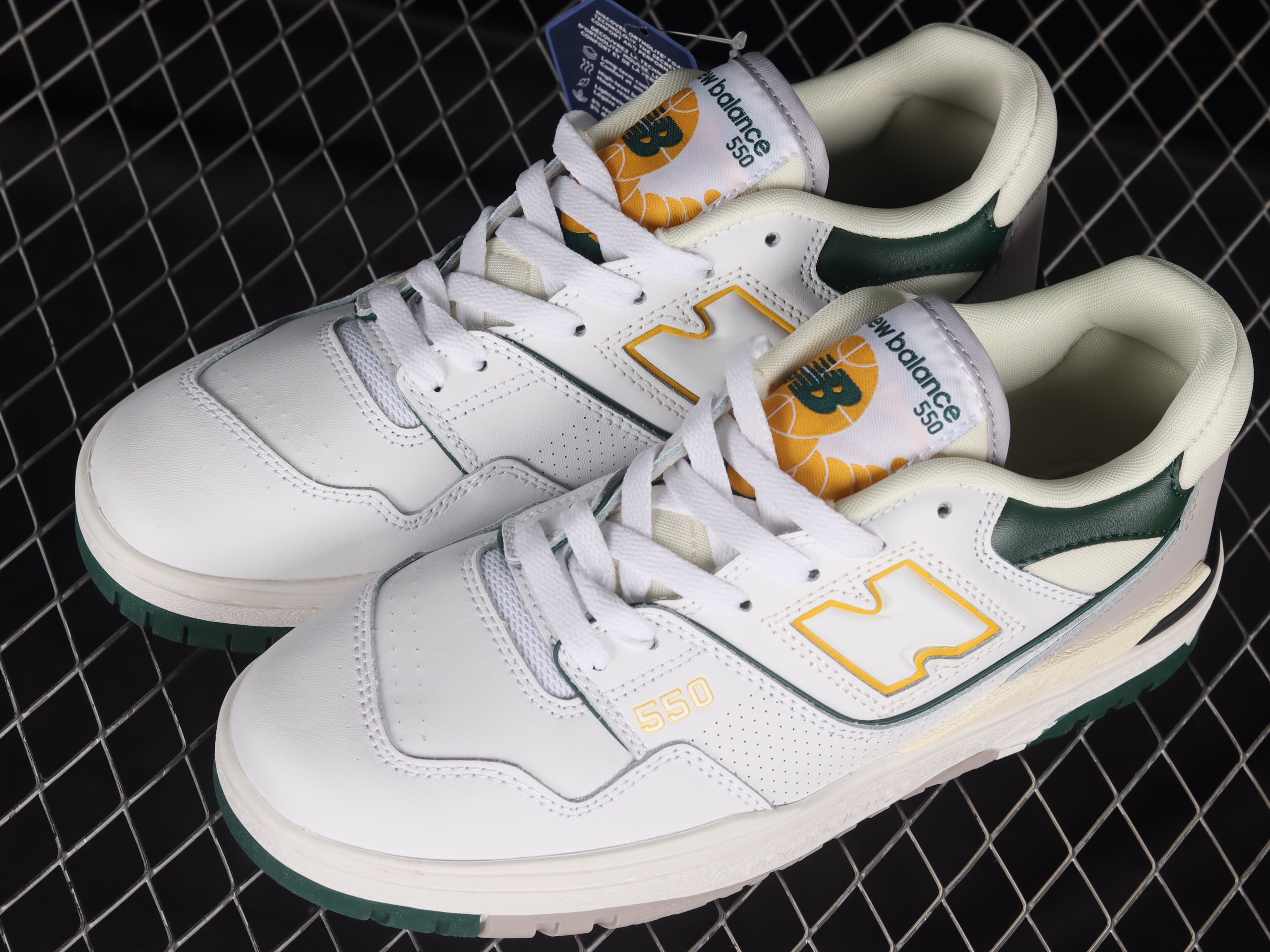 New Balance 550 Nightwatch - Green