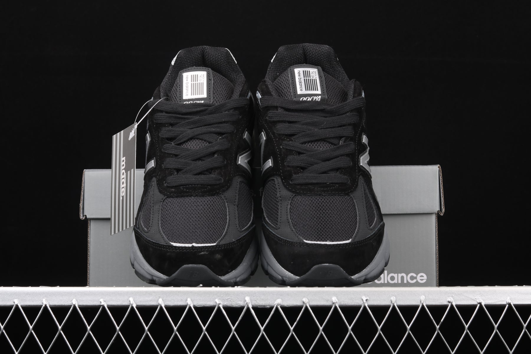 New Balance 990 - Black