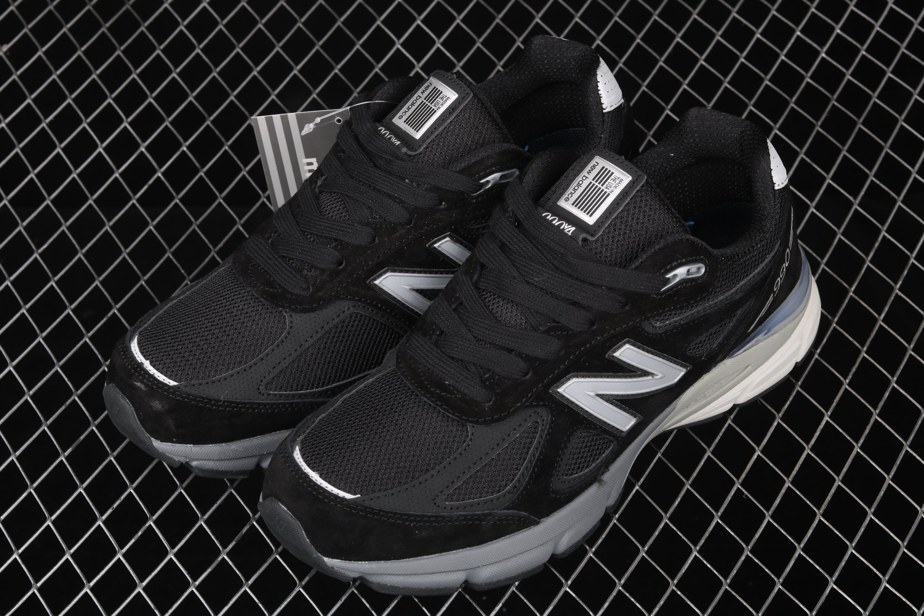 New Balance 990 - Black