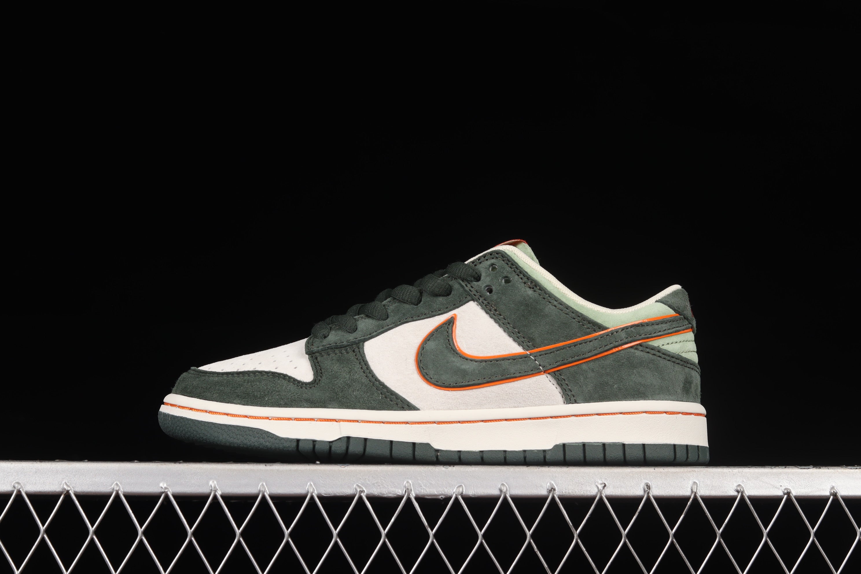 Otomo Katsuhiro x Nike SB Dunk Low Steamboy - Green/Orange