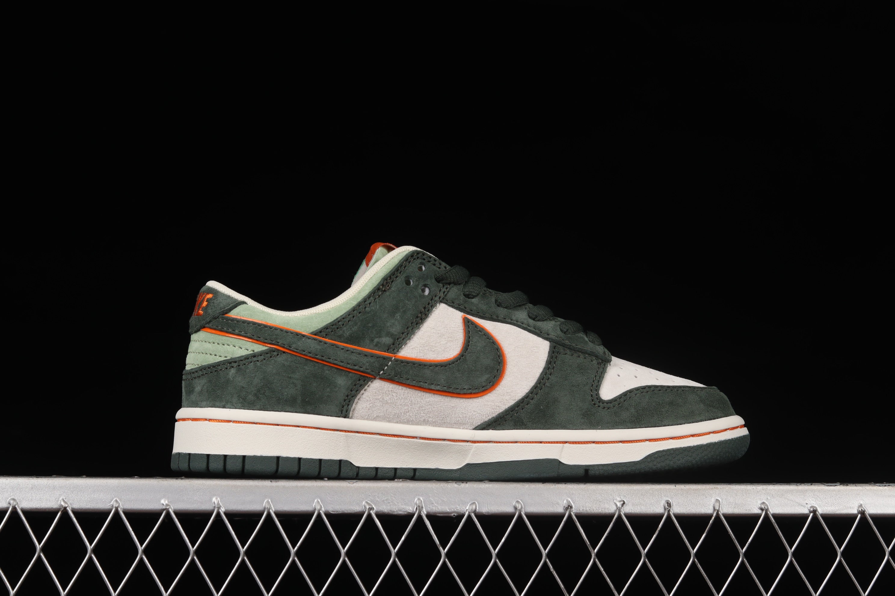 Otomo Katsuhiro x Nike SB Dunk Low Steamboy - Green/Orange