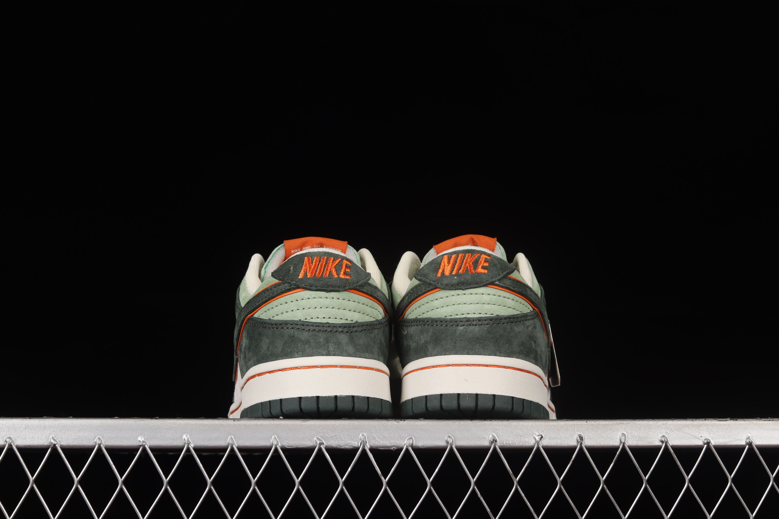 Otomo Katsuhiro x Nike SB Dunk Low Steamboy - Green/Orange