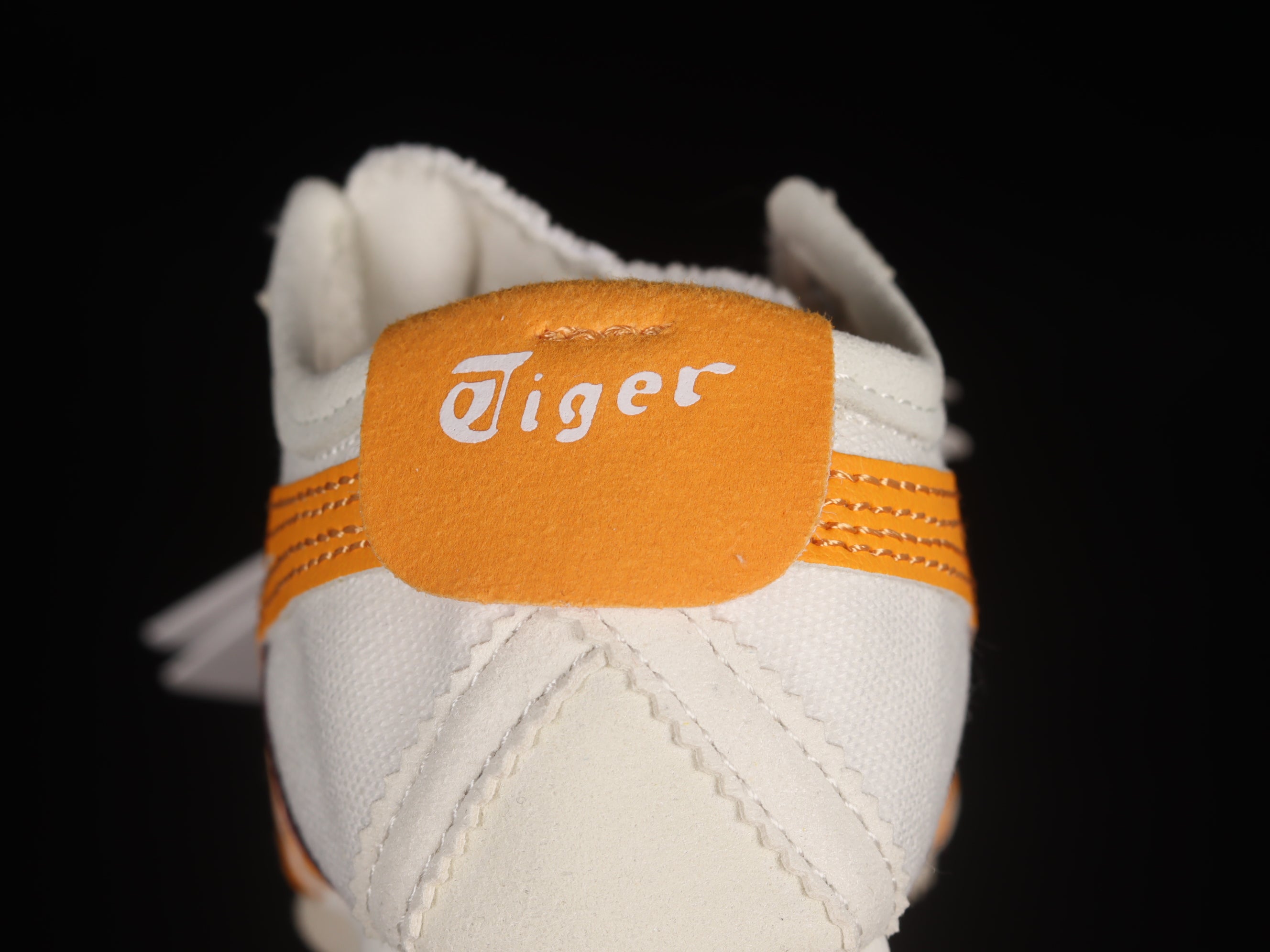 WMNS Onitsuka Tiger Mexico 66 Slip On - White Stritus