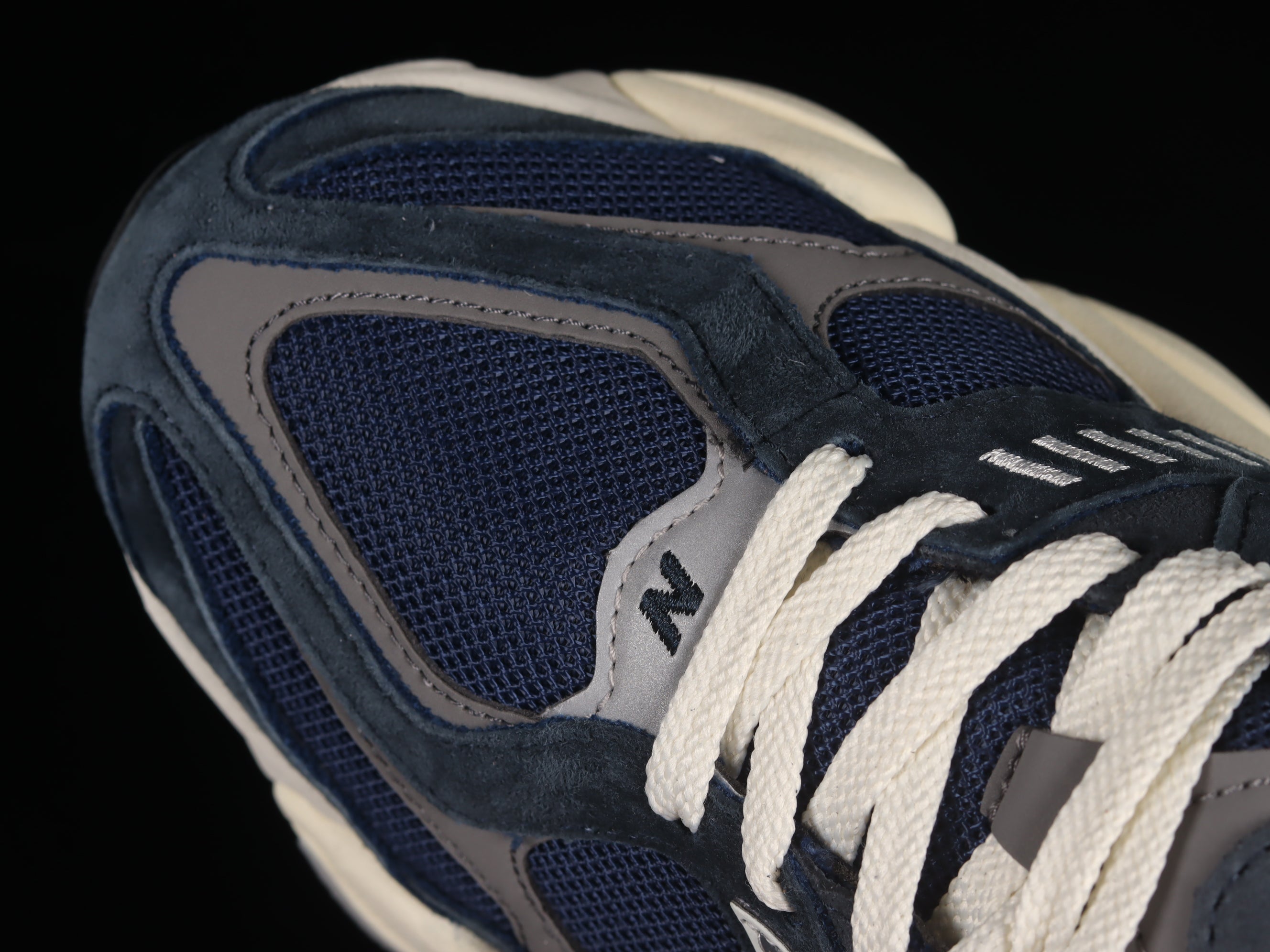 New Balance 9060 - Navy/White