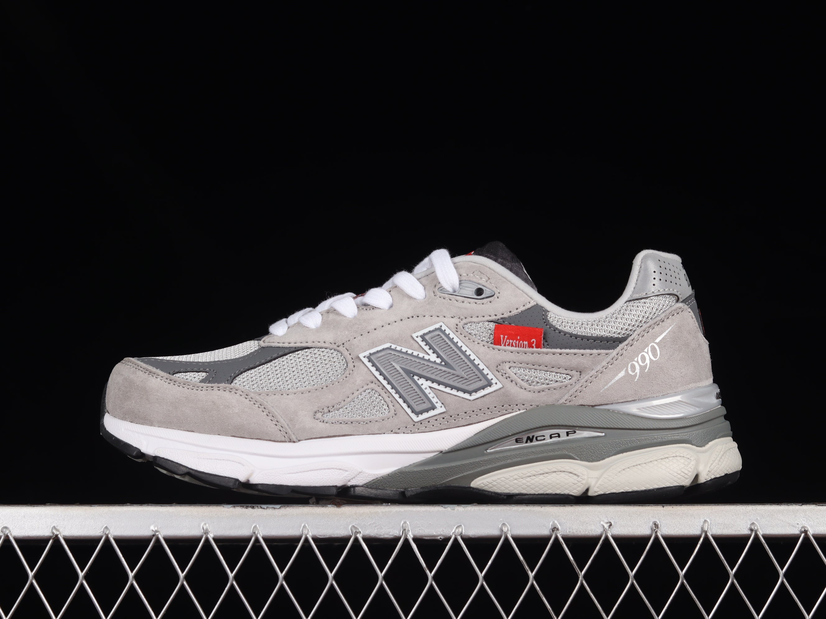 New Balance 990 V3 - Grey