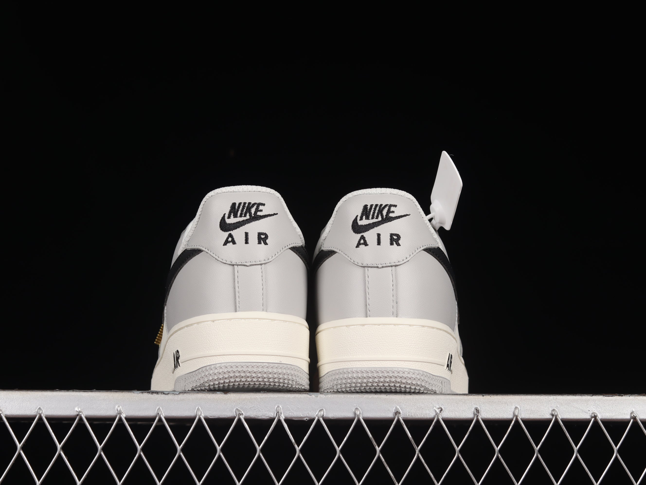 NikeMens Air Force 1 AF1 - Brush