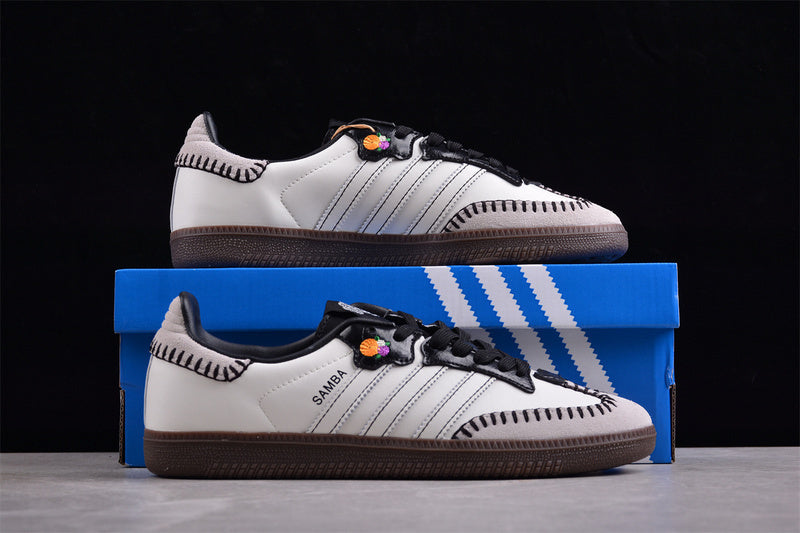 adidasUnisex Samba  - Off White Muertos