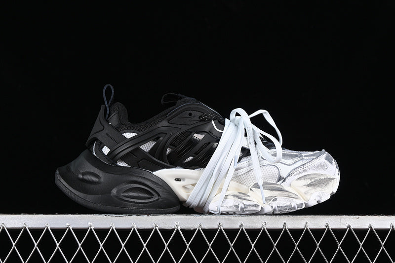 adidasUnisex XLG Runner Deluxe - White Black