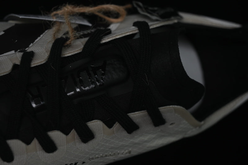 Unisexadidas Y-3 Adios Pro 4 - Beige Orbit Grey Black