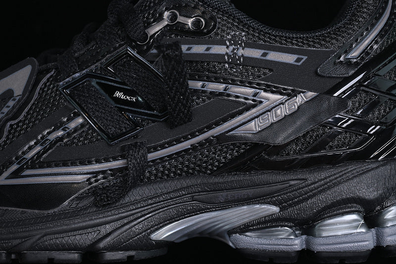 New Balance 1906A - Black