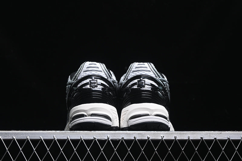 New Balance 1906R - Silver Black