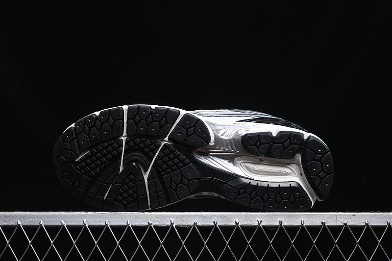 New Balance 1906R - Silver Black