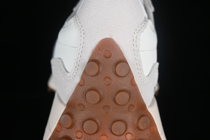 New Balance 327 - Moonbeam Grey