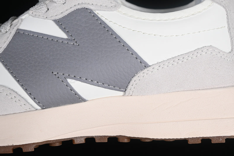 New Balance 327 - Moonbeam Grey