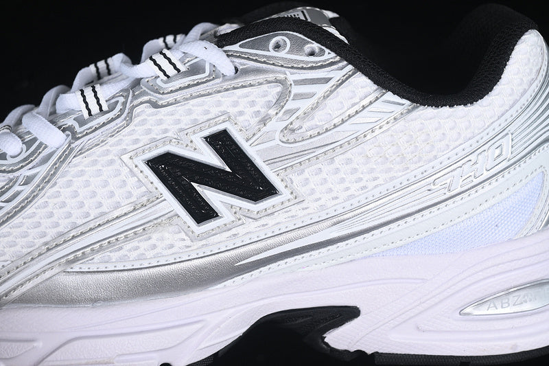 New Balance 740 - White Silver Navy
