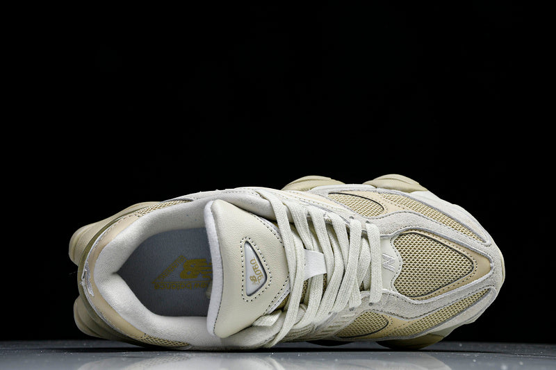 New Balance 9060 - Beige/White