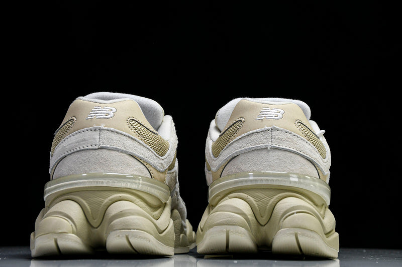 New Balance 9060 - Beige/White