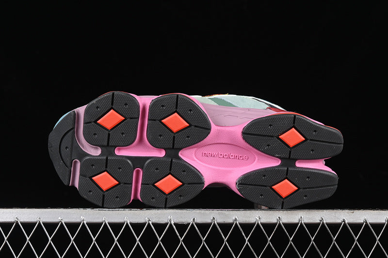 New Balance 9060 - Warped