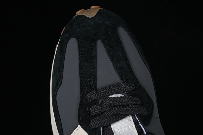 New Balance 327 - Black Moonbeam