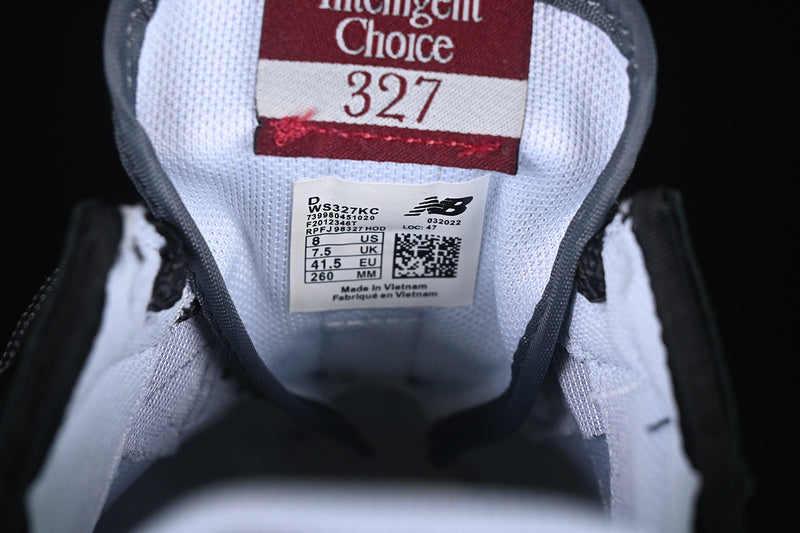 New Balance 327 - Black Moonbeam