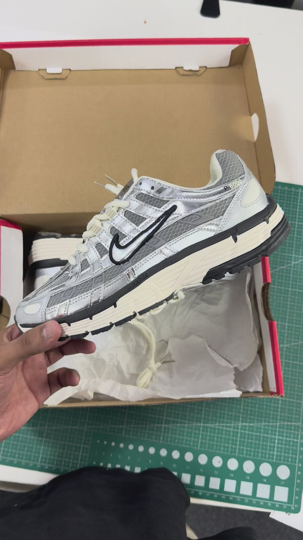 NikeUnisex P-6000 -  Metallic Silver
