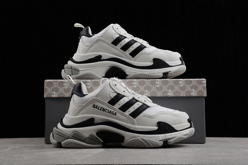 Balenciaga x adidasMens Triple S - White/Black