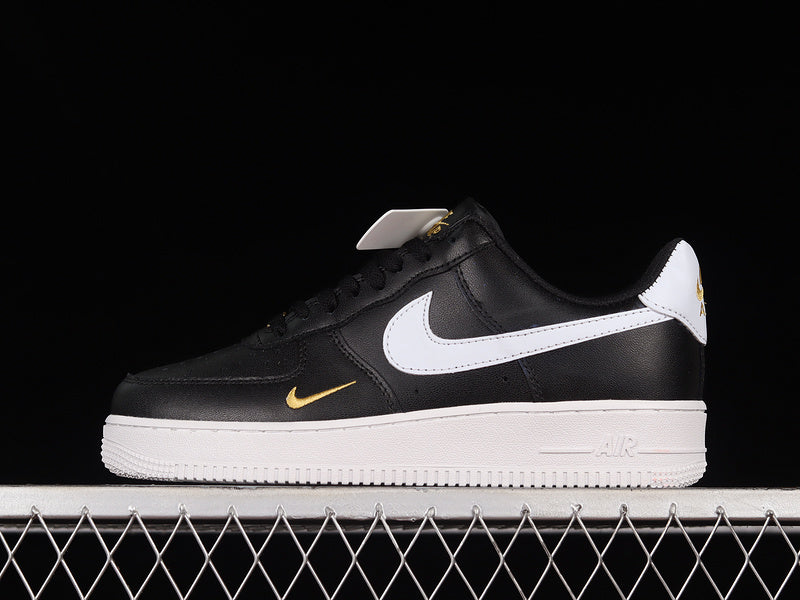 NikeUnisex Air Force 1 AF1 Essential - Black/White