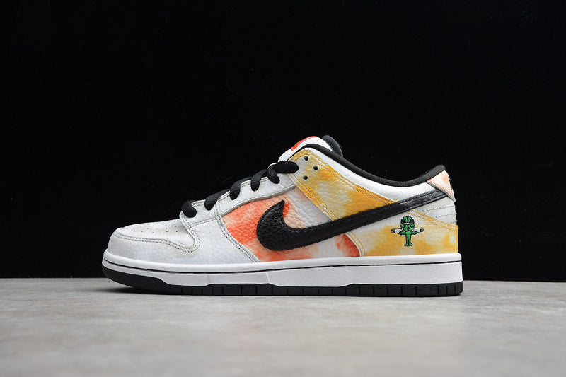 NikeSB Dunk Low Raygun Tie-Dye - White