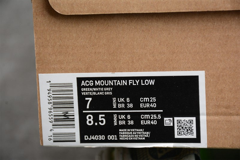 NikeMens ACG Mountain Fly Low - Sea Glass